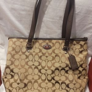coach tote